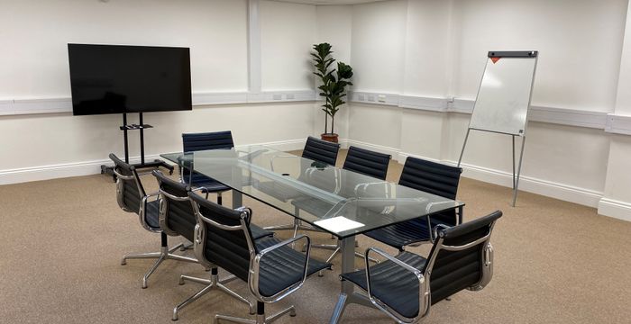 Kingston Road, Leatherhead Surrey - Image 2