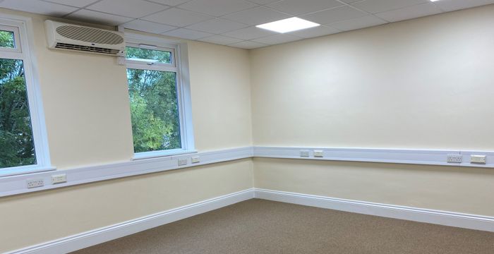 Kingston Road, Leatherhead Surrey - Image 3