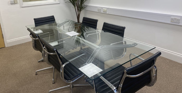Kingston Road, Leatherhead Surrey - Image 5