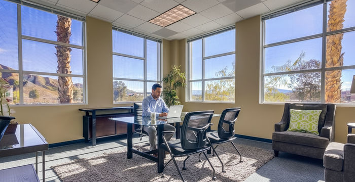 Summit at Valencia Summit at Valencia - Image 3