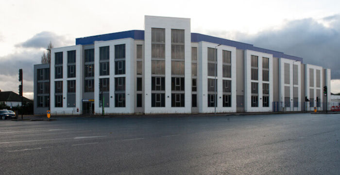 893 Great West Road, Isleworth - Image 3