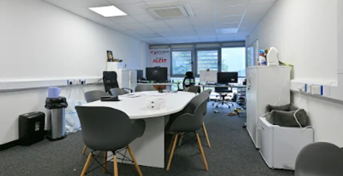 92 Oldfields Road Oldfields Trading Estate, Sutton - Image 2