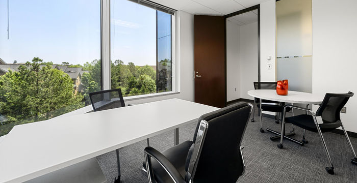 1050 Crown Pointe Parkway, Atlanta - Image 2