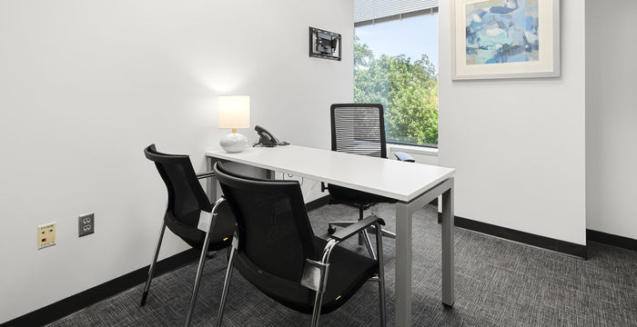 1050 Crown Pointe Parkway, Atlanta - Image 3