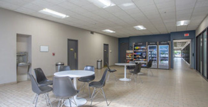 1400 S Wolf Rd, Wheeling - Image 5