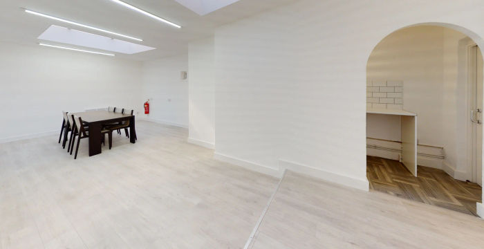 Eyre Street Hill - Image 4