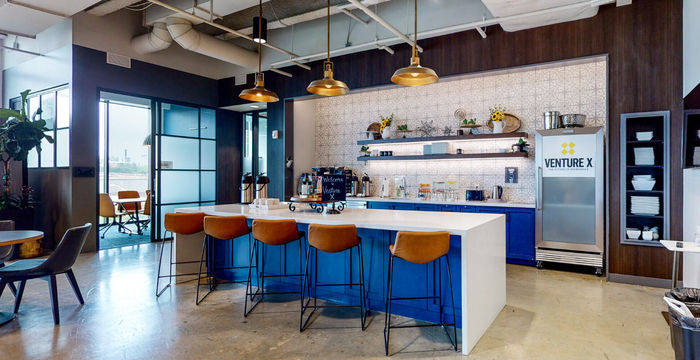 1213 W Morehead St, Charlotte - Image 5