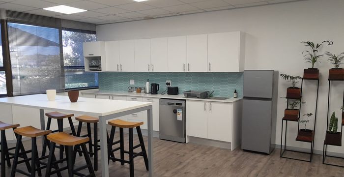 138 Kelvin Drive, Morningside - Image 4