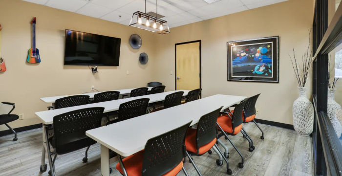 691 Trade Center Blvd, Chesterfield - Image 2