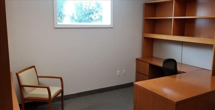 Post Road Plaza - Image 4