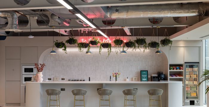 Cathedral Approach, Manchester - Image 3