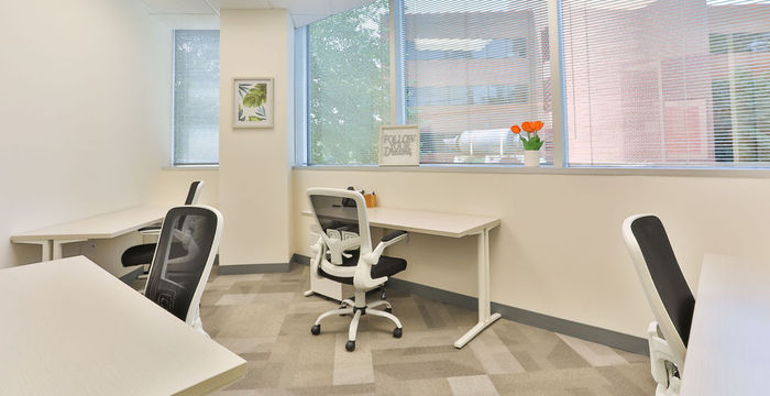 8609 Westwood Center Dr, Tysons - Image 3