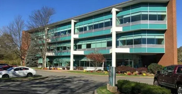 2 Burlington Woods Drive, Burlington - Image 5