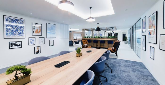 Parkway, Buckinghamshire - Image 3