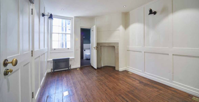 22 Carnaby Street, Carnaby - Image 2