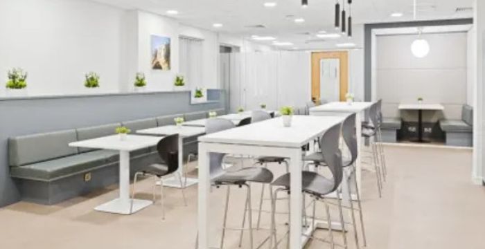 Cromwell House - Image 2