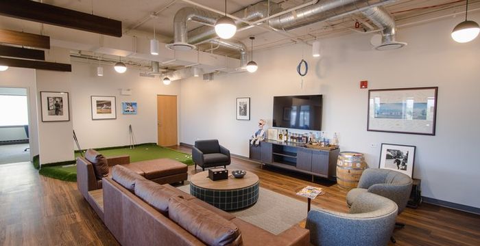 500 Davis St, Evanston - Image 3