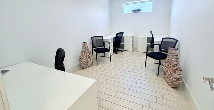 2719 Hollywood Boulevard, Hollywood - Image 4