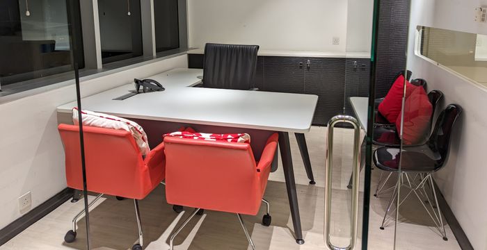 237 Queen's Road Central, Sheung Wan - Image 3