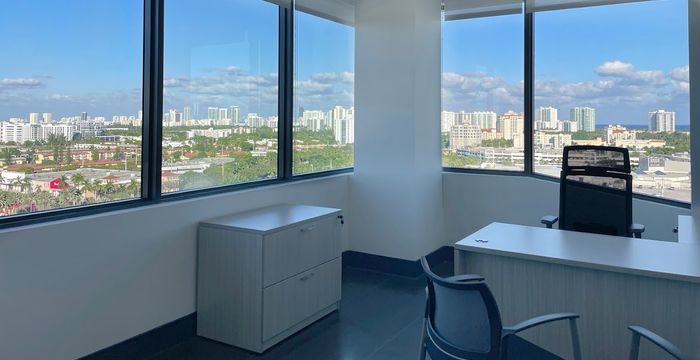 19790 W Dixie Hwy, Aventura - Image 2