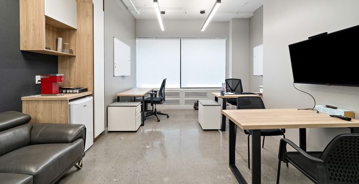 4950 Queen Mary Rd, Montreal - Image 2