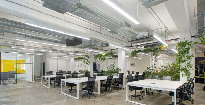 25 Holywell Row, Greater London - Image 3