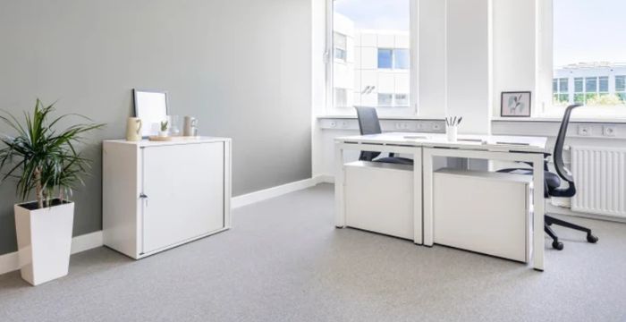 Bahria Complex III - Image 2