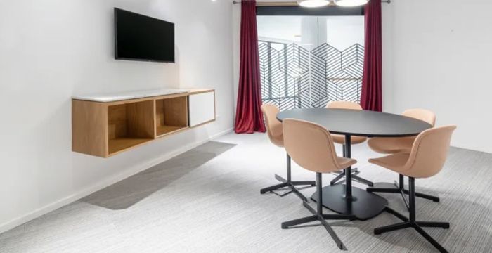 Av Eloy Alfaro E6-24 Y Calle Francisco Andrade Marin, Quito - Image 4