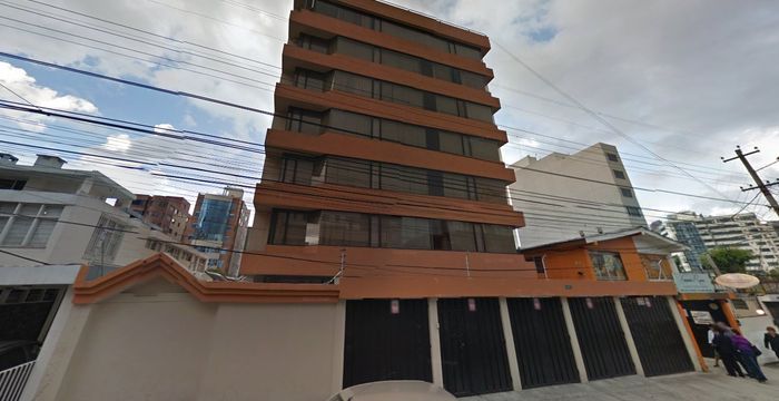 Av Eloy Alfaro E6-24 Y Calle Francisco Andrade Marin, Quito - Image 5