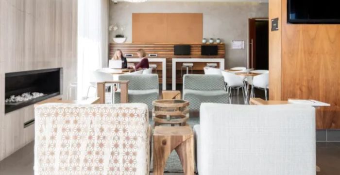 7/11 Place Des 5 Martyrs Du Lycee Buffon 7/11 Place Des 5 Martyrs Du Lycee Buffon, Paris - Image 2