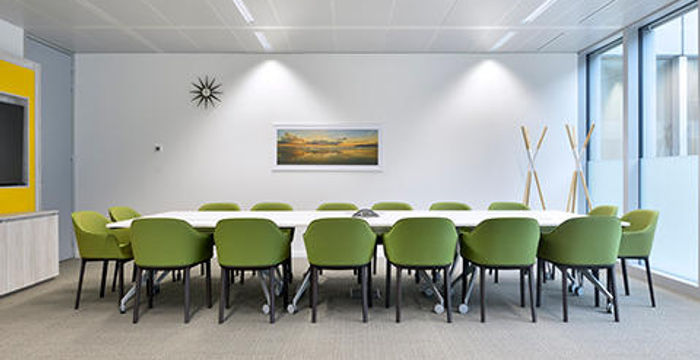 Allianz Riviera Bd Des Jardiniers, Nice - Image 4