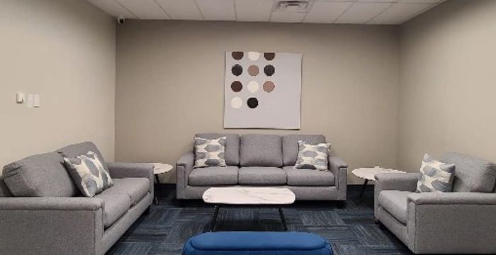 55 Commerce Valley Dr W, Thornhill - Image 2