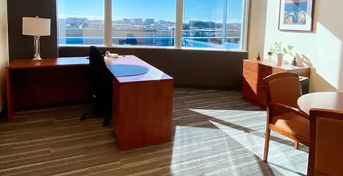 95 Mural St, Richmond Hill - Image 2