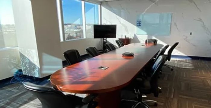 95 Mural St, Richmond Hill - Image 4