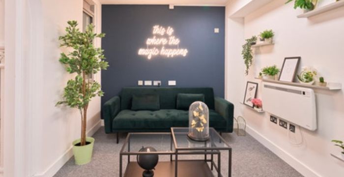 262a Fulham Rd, London - Image 2