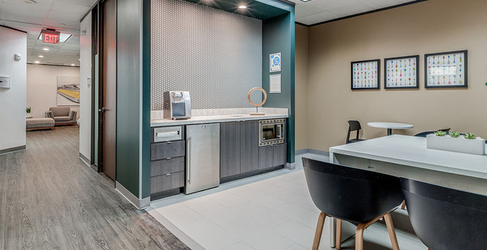 2401 Fountain View Dr, Houston - Image 2