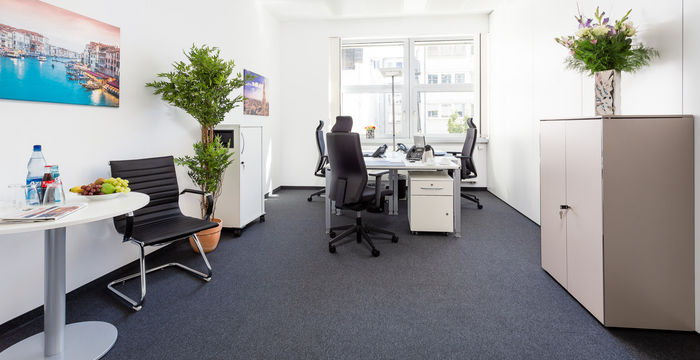 69 Mainzer Landstrasse, Frankfurt - Image 3