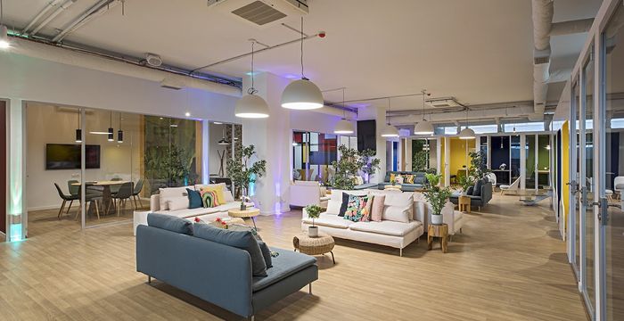 Av Defensores De Chaves 4, Lisbon - Image 4