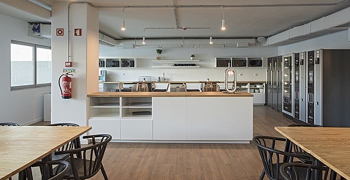 Av Defensores De Chaves 4, Lisbon - Image 3