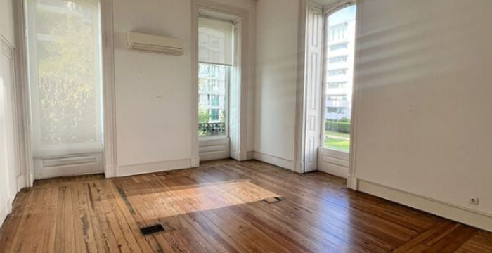 5 Seara Nova St, Lisbon - Image 4