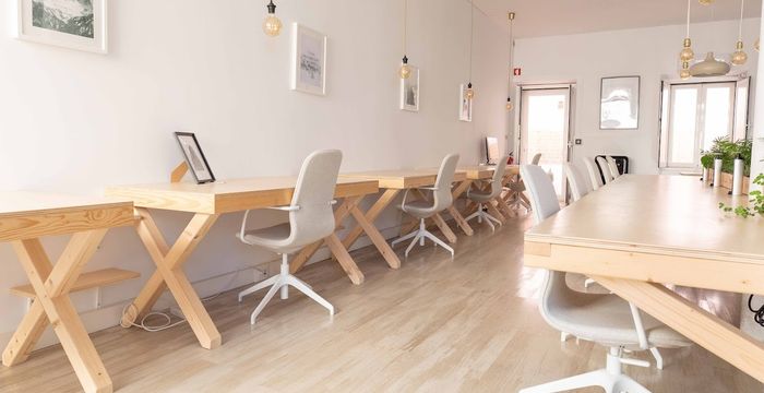 R Escola 4e, Estoril - Image 3