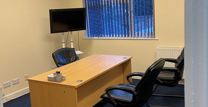 446/452 High Street, West Midlands - Image 2