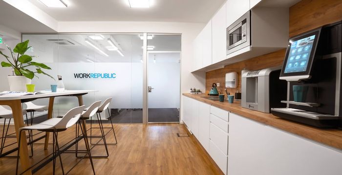 Pacellistrasse 6-8, Munich - Image 2