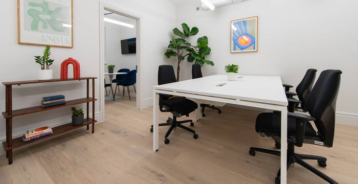 321 Oxford Street, Greater London - Image 4