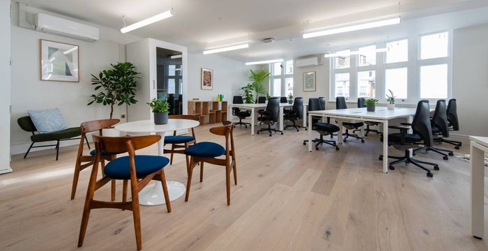 321 Oxford Street, Greater London - Image 2