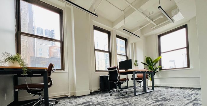 307 West 38th Street, New York - Image 2