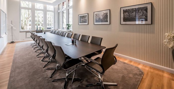 27 Koenigsallee, Duesseldorf - Image 2