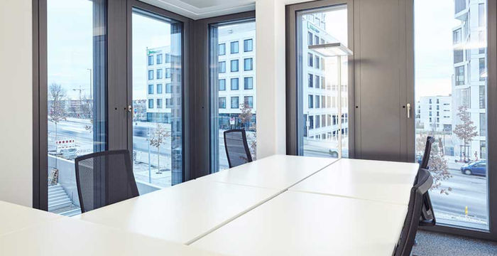 Friedenheimer Bruecke 20, Munich - Image 2