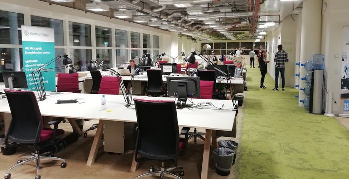 Platz Der Einheit 2, Frankfurt Am Main - Image 3