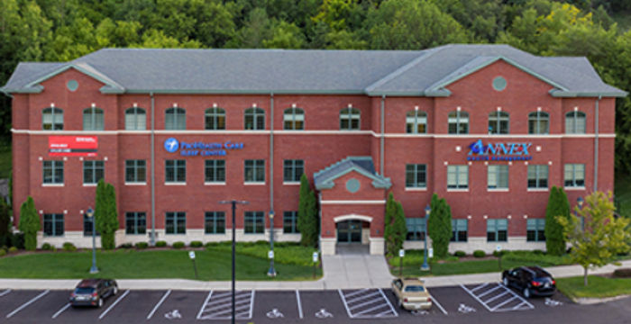 2301 Sun Valley Dr, Delafield - Image 4